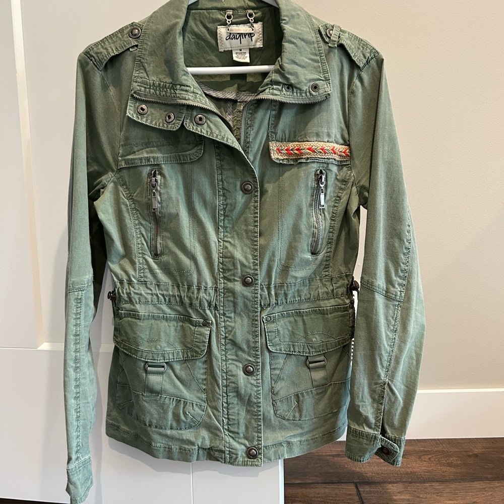 Daytrip Olive Utility Jacket with Embroidered Detail, Size M, EUC